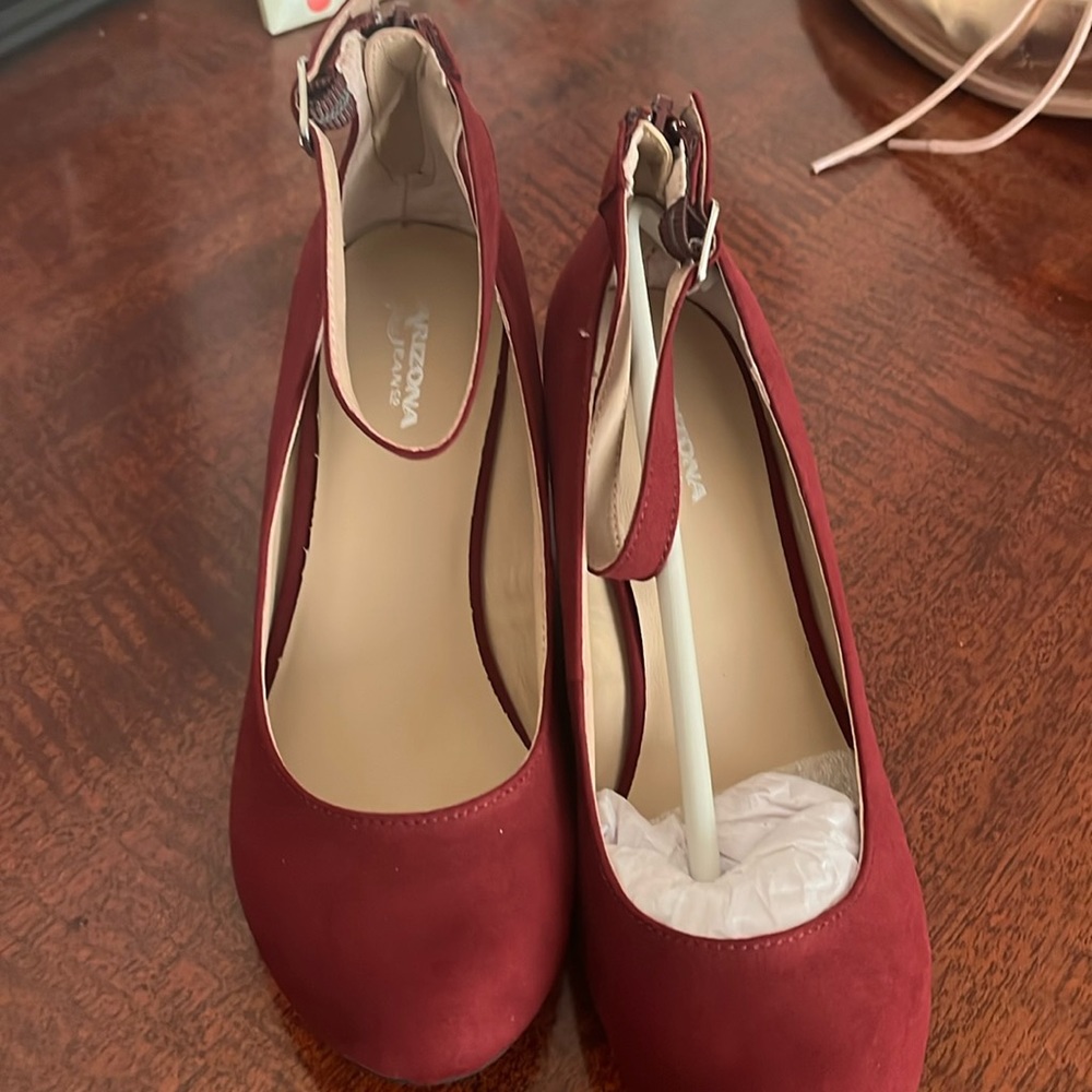 Bergubdy suede shoes